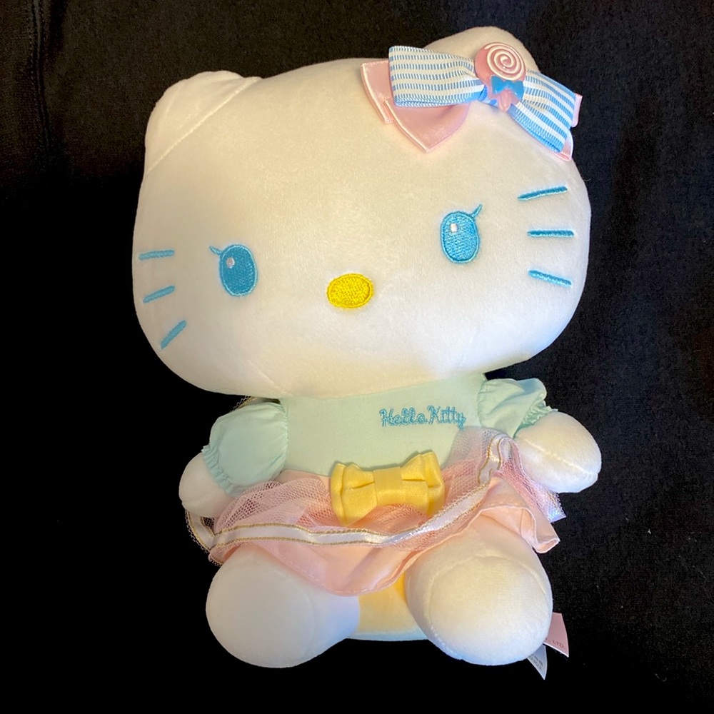 Hello Kitty Plushie